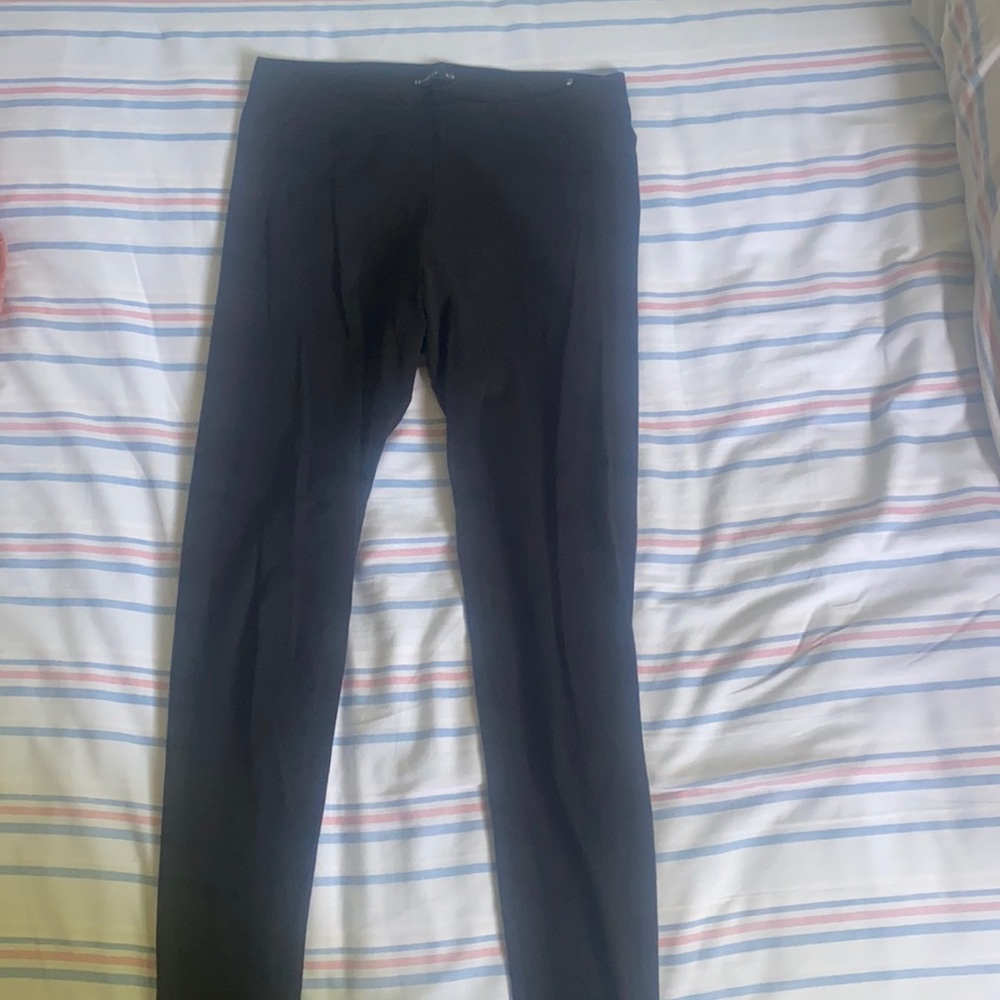 Black leggings.